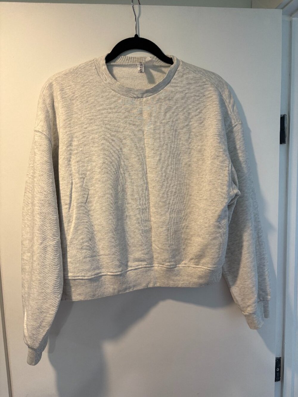 H&M Divided Heather Grey Crewneck Sweatshirt Boxy Cropped Fleece Lined M